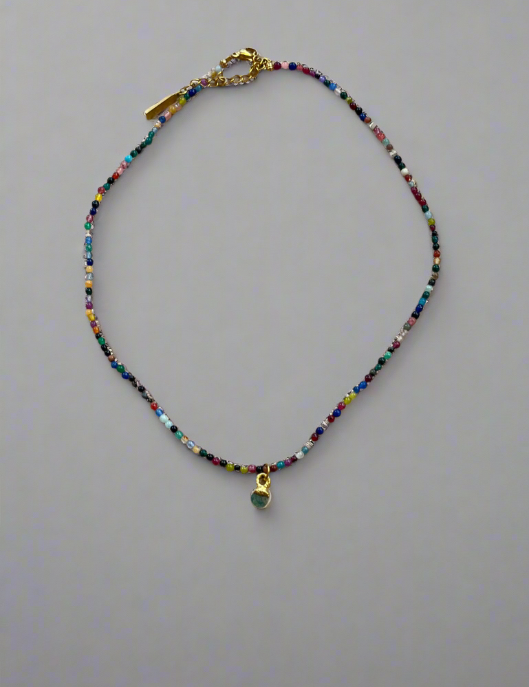 Collar Pebbles
